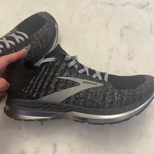 Size 9. Brooks Bedlam Running shoes. Like new.
